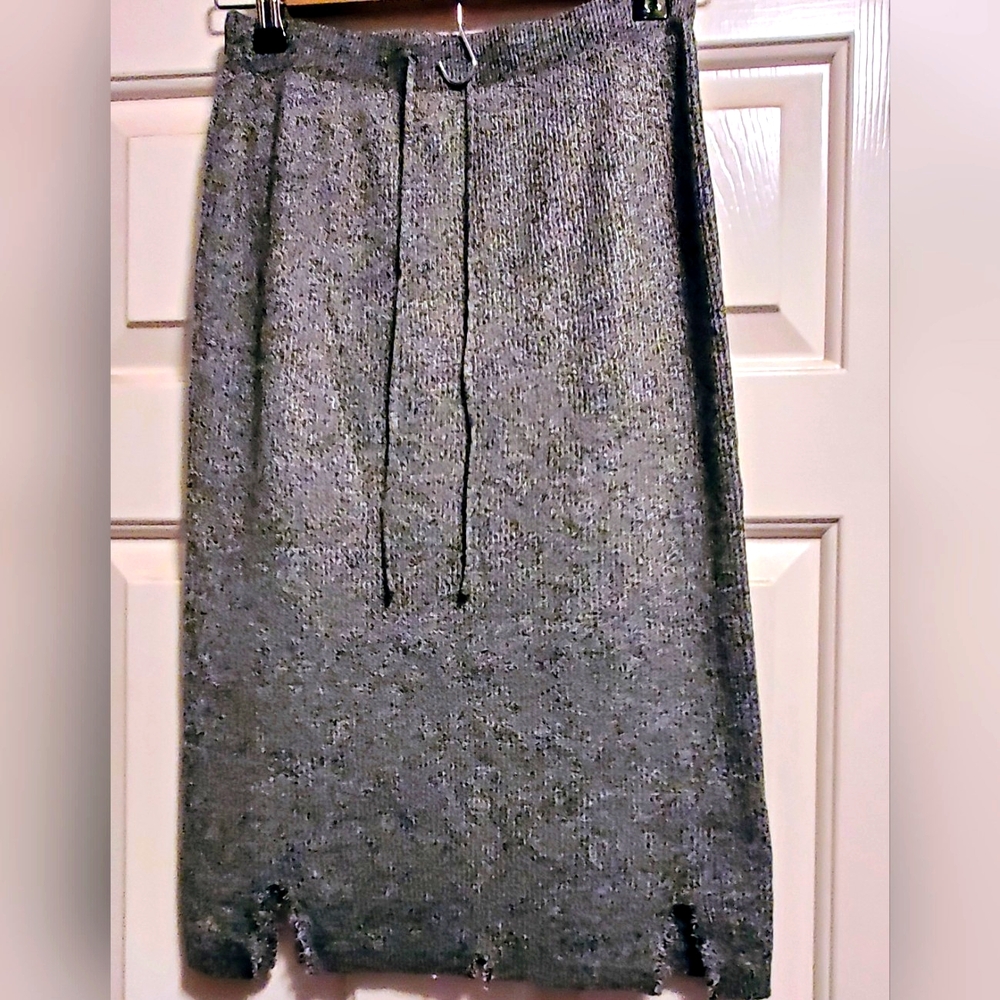 POL - Grey knit pencil skirt